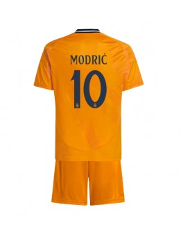 Real Madrid Luka Modric #10 Replika Borta Kläder Barn 2024-25 Kortärmad (+ byxor)